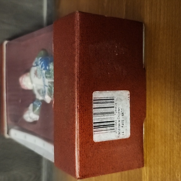 Villeroy & Boch Scandinavian Boy with Apple Vintage Christmas Ornament - Picture 5 of 8